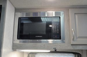 Arctic Fox Camper 1140