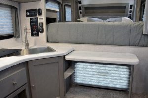 Arctic Fox Camper 1140
