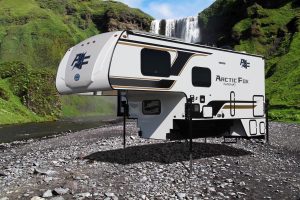 Arctic Fox Camper 1140