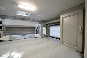 Arctic Fox Camper 1140