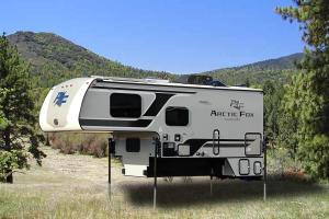 Arctic Fox Camper 1140