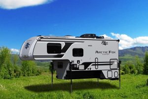 Arctic Fox Camper 1140