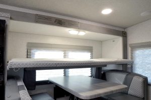 Arctic Fox Camper 811