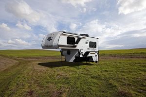 Arctic Fox Camper 865