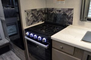 Arctic Fox Camper 865
