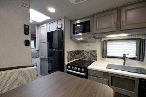 Arctic Fox Camper 865