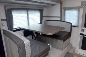 Arctic Fox Camper 990