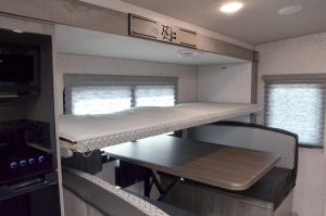Arctic Fox Camper 990