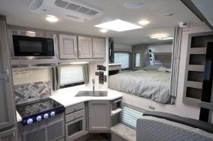 Arctic Fox Camper 990