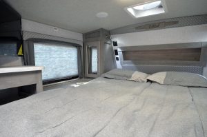 Arctic Fox Camper 990