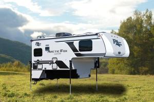 Arctic Fox Camper 992