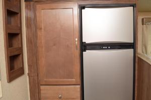 3 Way 8 Cubic Foot Dbl Door Refer